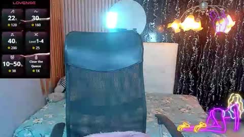 Snapshot of rosee_queen chatting on September 2025 06:33:02 PM Rosee Queen online show from September 2025 06:33:02 PM