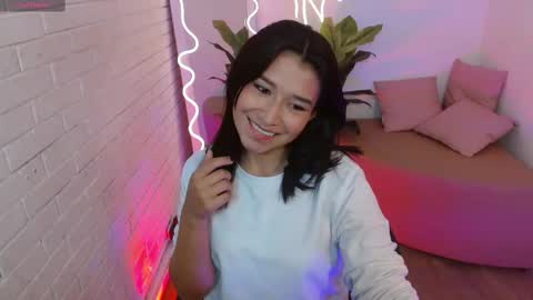 Snapshot of rosee_tay chatting on September 2025 11:46:02 AM Rose online show from September 2025 11:46:02 AM