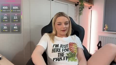 Snapshot of rosekate97 chatting on March 2026 07:14:02 PM rose97 online show from March 2026 07:14:02 PM