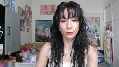 Snapshot of roselynsun chatting on April 2026 01:27:02 PM Rose online show from April 2026 01:27:02 PM