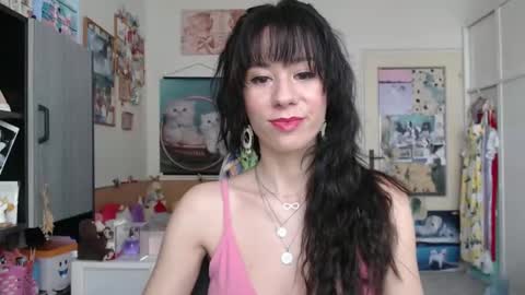Snapshot of roselynsun chatting on April 2026 10:43:02 AM Rose online show from April 2026 10:43:02 AM