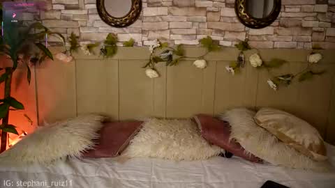 Stephani online show from December 2025 10:49:02 PM