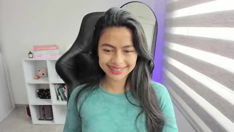 Snapshot of roseparis chatting on November 2025 02:41:01 PM Nat online show from November 2025 02:41:01 PM