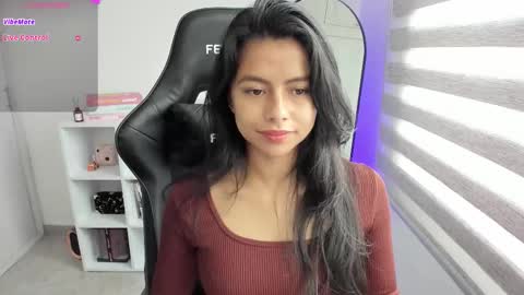 Snapshot of roseparis chatting on November 2025 02:40:02 PM Nat online show from November 2025 02:40:02 PM