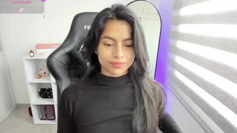 Snapshot of roseparis chatting on November 2025 02:50:02 PM Nat online show from November 2025 02:50:02 PM