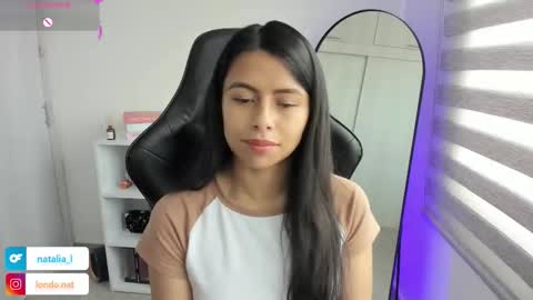 Snapshot of roseparis chatting on November 2025 02:49:01 PM Nat online show from November 2025 02:49:01 PM