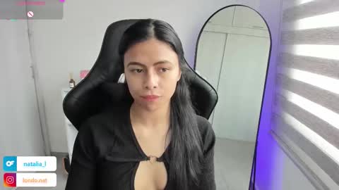 Snapshot of roseparis chatting on November 2025 04:40:02 PM Nat online show from November 2025 04:40:02 PM