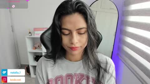 Snapshot of roseparis chatting on November 2025 02:51:01 PM Nat online show from November 2025 02:51:01 PM