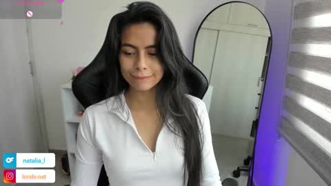 Snapshot of roseparis chatting on December 2025 02:45:02 PM Nat online show from December 2025 02:45:02 PM