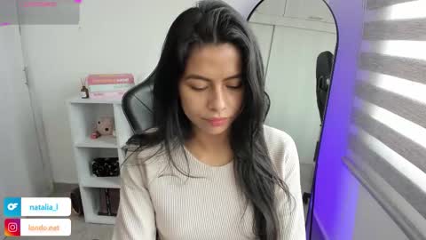 Snapshot of roseparis chatting on December 2025 02:36:02 PM Nat online show from December 2025 02:36:02 PM