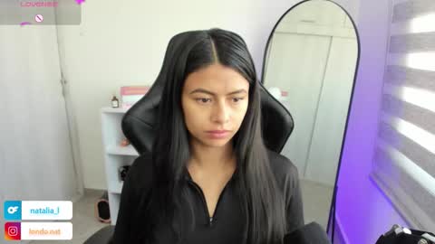 Snapshot of roseparis chatting on December 2025 02:45:02 PM Nat online show from December 2025 02:45:02 PM