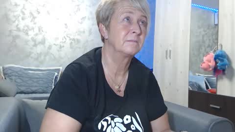 Lovepinklilly online show from December 2025 06:14:03 PM