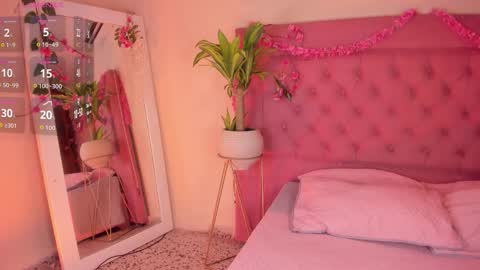 Snapshot of rosett_kio chatting on September 2025 05:11:01 AM online show from September 2025 05:11:01 AM