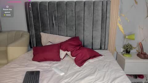 Snapshot of rosett_kio chatting on October 2025 06:25:01 AM online show from October 2025 06:25:01 AM