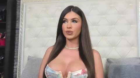 Gabriela online show from November 2025 08:05:01 AM