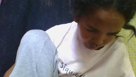 Snapshot of rosia685234 chatting on October 2025 05:06:02 AM rosia685234 online show from October 2025 05:06:02 AM