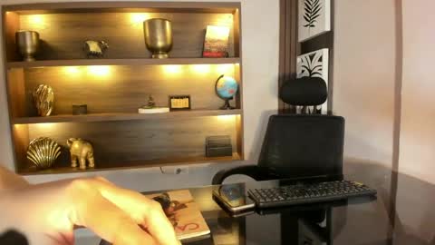 Snapshot of rosie_chell chatting on May 2026 12:00:01 PM Rosie online show from May 2026 12:00:01 PM