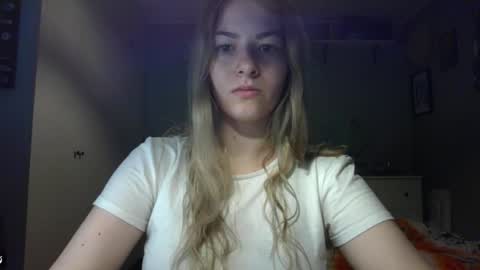 Snapshot of rosie_june chatting on October 2025 07:34:02 AM Rosie online show from October 2025 07:34:02 AM