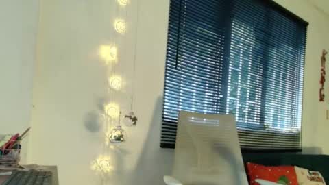 Snapshot of ross_bakerhot chatting on December 2024 01:29:02 PM Ross BakerHot online show from December 2024 01:29:02 PM