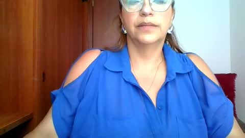 Rossana  online show from April 2026 12:21:01 PM