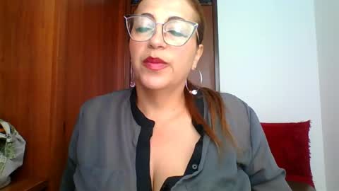 Rossana  online show from April 2026 12:44:02 PM