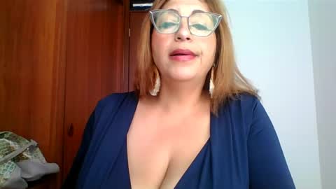 Rossana  online show from April 2026 12:29:02 PM