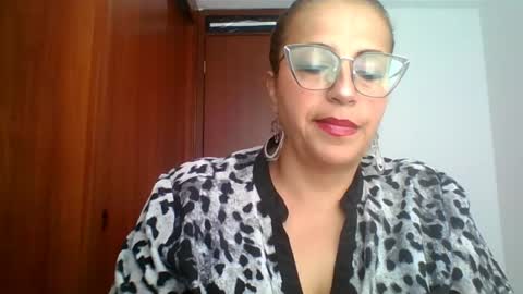 Rossana  online show from April 2026 12:54:01 PM