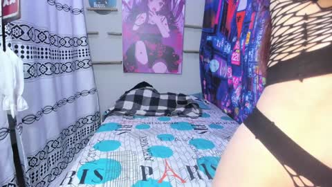 Snapshot of rosse_25 chatting on January 2025 08:46:02 AM Would you like to help me with supplementation and sports suits so I can compete in powerlifting online show from January 2025 08:46:02 AM