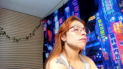 Snapshot of rosse_25 chatting on February 2025 08:30:02 PM Would you like to help me with supplementation and sports suits so I can compete in powerlifting online show from February 2025 08:30:02 PM