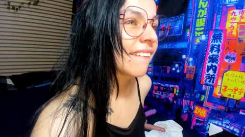 Snapshot of rosse_25 chatting on March 2025 02:30:02 PM Would you like to help me with supplementation and sports suits so I can compete in powerlifting online show from March 2025 02:30:02 PM
