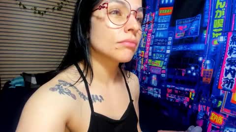 Snapshot of rosse_25 chatting on March 2025 05:33:02 PM Would you like to help me with supplementation and sports suits so I can compete in powerlifting online show from March 2025 05:33:02 PM