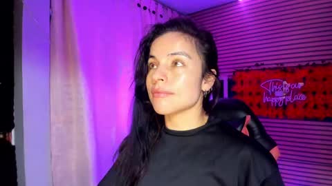 Snapshot of rosse_25 chatting on September 2025 05:18:01 PM Would you like to help me with supplementation and sports suits so I can compete in powerlifting online show from September 2025 05:18:01 PM