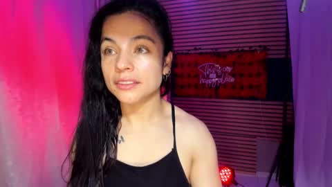 Snapshot of rosse_25 chatting on October 2025 09:07:02 AM Would you like to help me with supplementation and sports suits so I can compete in powerlifting online show from October 2025 09:07:02 AM