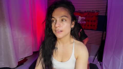 Snapshot of rosse_25 chatting on October 2025 06:38:02 PM Would you like to help me with supplementation and sports suits so I can compete in powerlifting online show from October 2025 06:38:02 PM