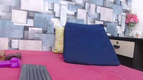 Snapshot of rosse_thompson11 chatting on October 2025 03:15:01 AM rosse_thompson11 online show from October 2025 03:15:01 AM