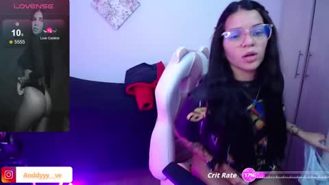 Snapshot of rossebunny25 chatting on November 2025 02:35:02 AM Rosse online show from November 2025 02:35:02 AM