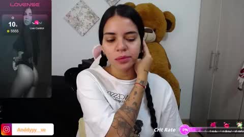 Snapshot of rossebunny25 chatting on November 2025 02:01:01 PM Rosse online show from November 2025 02:01:01 PM