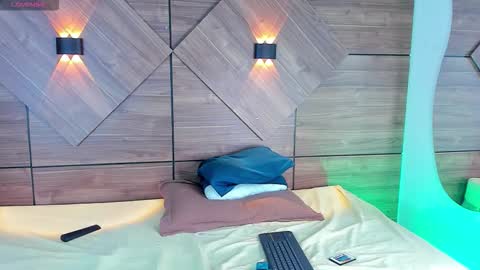 Snapshot of rossedamore chatting on November 2025 10:10:01 PM Rosse online show from November 2025 10:10:01 PM