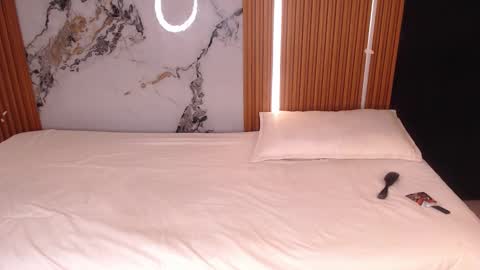 Snapshot of rosselyn_ chatting on December 2025 12:43:01 PM Rossi Hill online show from December 2025 12:43:01 PM