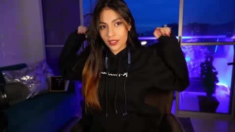 Rossey online show from November 2025 10:56:01 PM