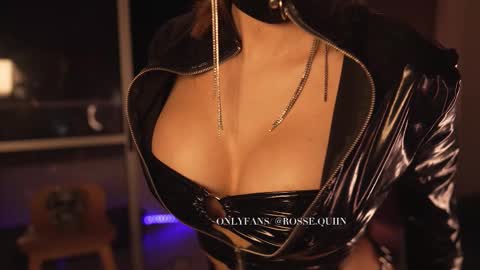 Snapshot of rosseyquiin chatting on March 2026 02:37:01 AM Rossey online show from March 2026 02:37:01 AM