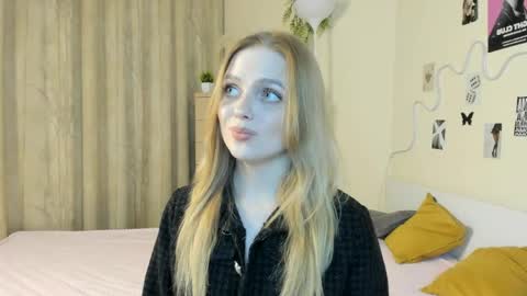 Snapshot of rosy_sigh chatting on April 2026 10:23:02 PM Im Luna online show from April 2026 10:23:02 PM