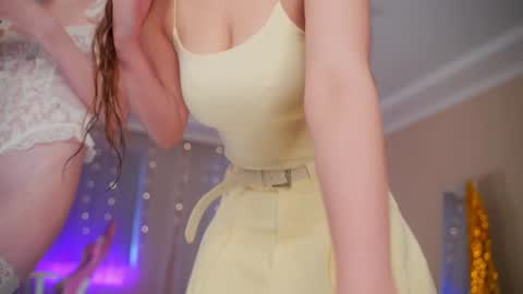 Snapshot of rosyemily chatting on October 2025 10:26:02 AM Hi Im Maria Check my Bio online show from October 2025 10:26:02 AM