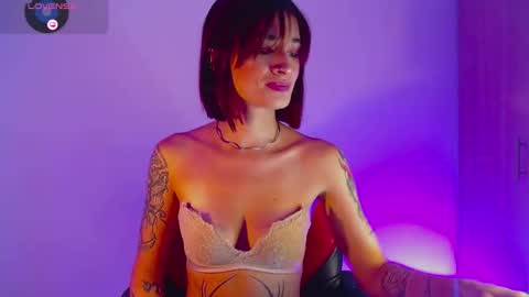 rot_wallace online show from November 2025 09:57:01 PM