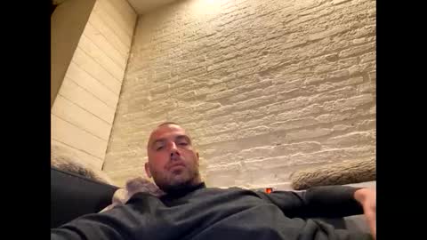 Snapshot of rotteei1 chatting on September 2025 05:18:01 PM rotteei1 online show from September 2025 05:18:01 PM