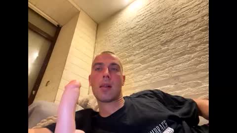 Snapshot of rotteei1 chatting on October 2025 07:23:02 PM rotteei1 online show from October 2025 07:23:02 PM