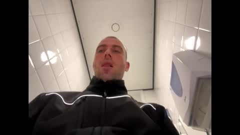 Snapshot of rotteei1 chatting on October 2025 09:30:02 AM rotteei1 online show from October 2025 09:30:02 AM