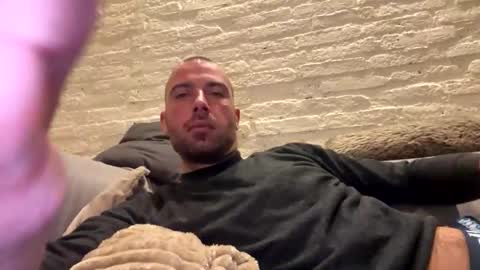 Snapshot of rotteei1 chatting on October 2025 05:32:02 AM rotteei1 online show from October 2025 05:32:02 AM