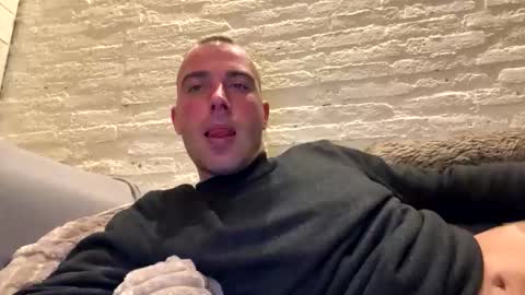 Snapshot of rotteei1 chatting on October 2025 06:47:01 AM rotteei1 online show from October 2025 06:47:01 AM