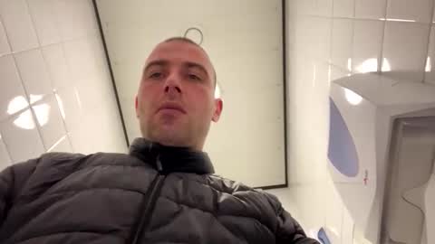 Snapshot of rotteei1 chatting on October 2025 08:04:02 AM rotteei1 online show from October 2025 08:04:02 AM